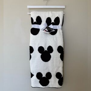 Disney Mickey Mouse Super Soft Throw in Black and White